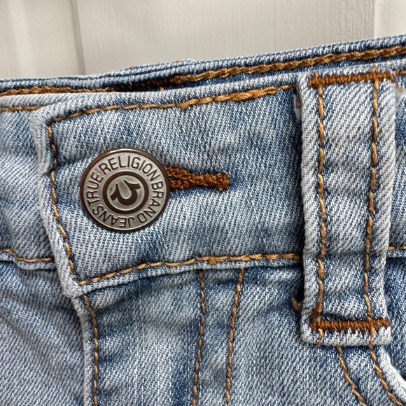 True Religion 3T Girls Casual Light Blue Denim Shorts with Frayed Hem - Picture 2 of 8